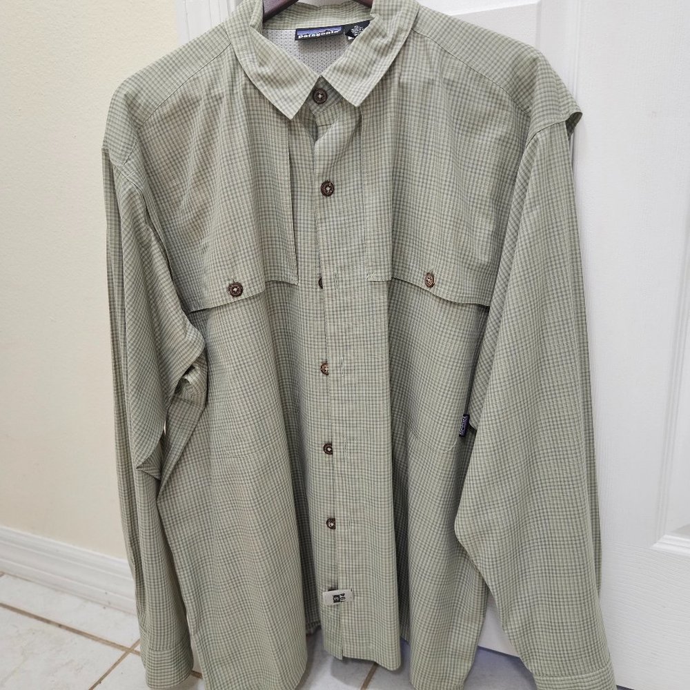 PATAGONIA LONG SLEEVE SIZE XL